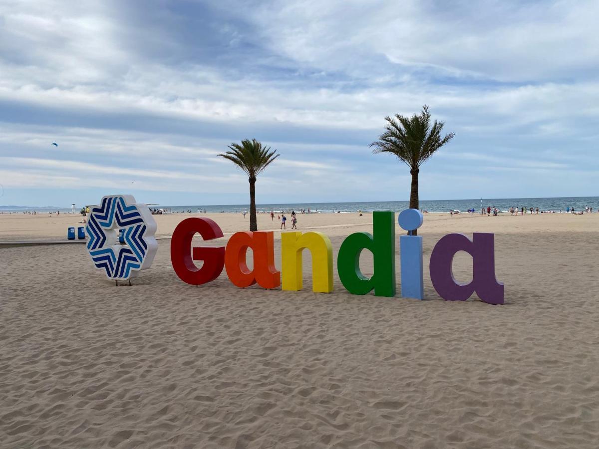Great Holiday Apartment Close To The Beach 간디아 외부 사진
